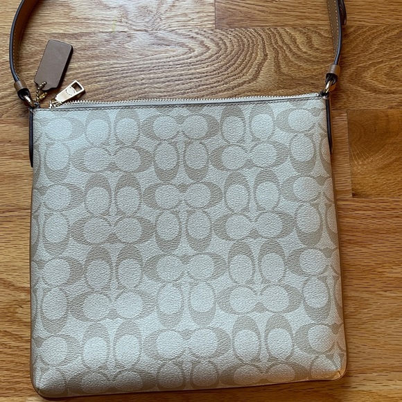 Coach Rowan File bag - light tan/cream signature canvas - Picture 12 of 12